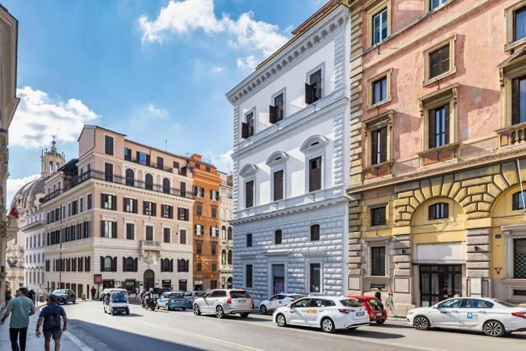 Stradivari Rome Apartment